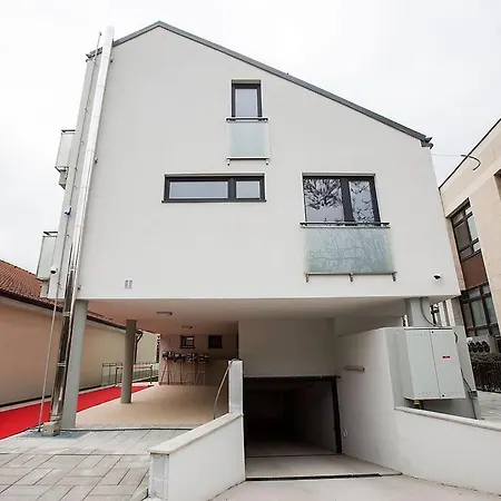 Apartman Diamant *